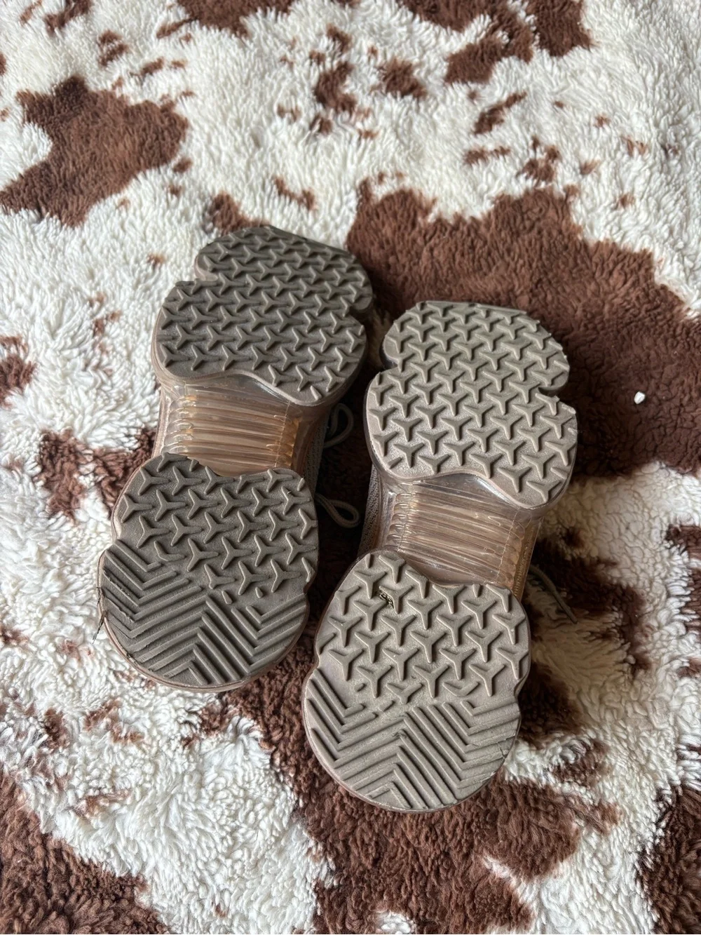 womens sneakers